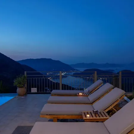 Peaceful With Stunning Sea Views Villa Fternon